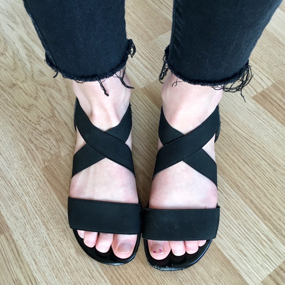 LAST CHANCE! Stretch strap wedge sandals